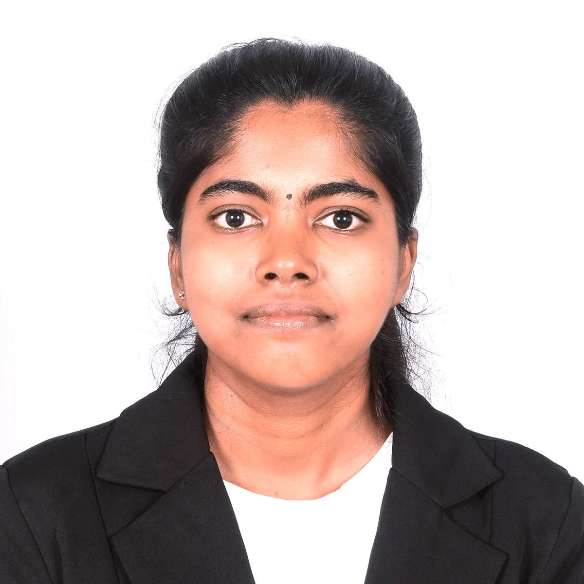 Portrait of Ms. Piravina Kulendrarajah